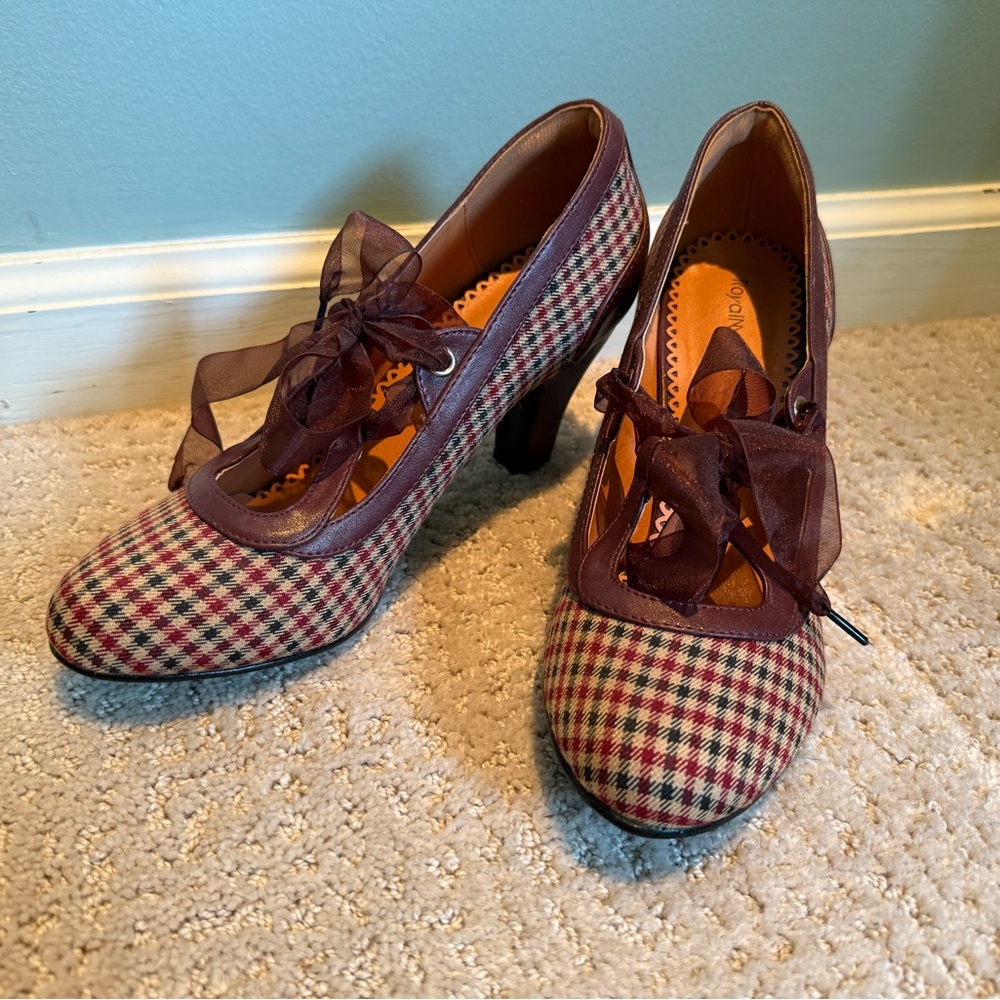 Royal Monk Plaid Brown Heels with fabric bow